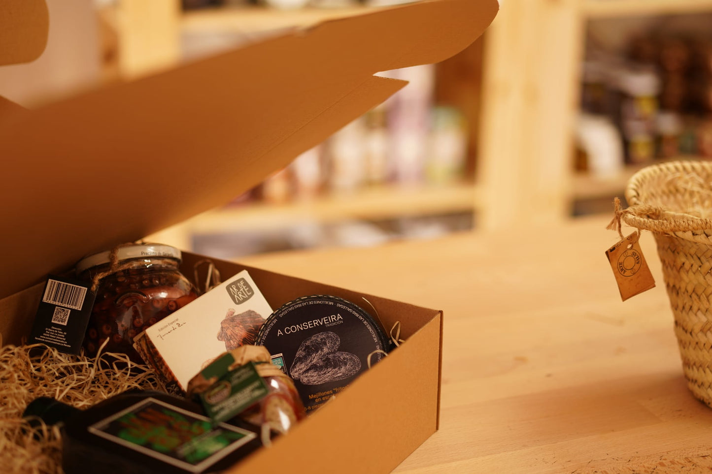 Cajas cartón con Logo para regalos